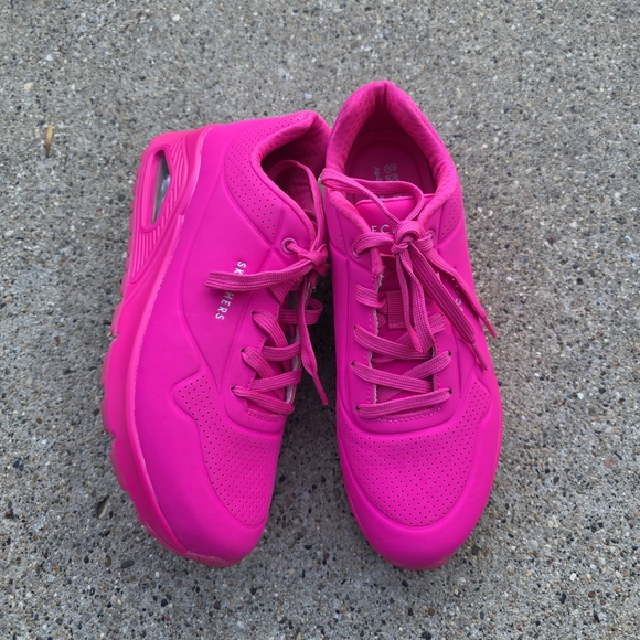Skechers Women's Pink Athletic Shoes size 9 - Picture 1 of 13